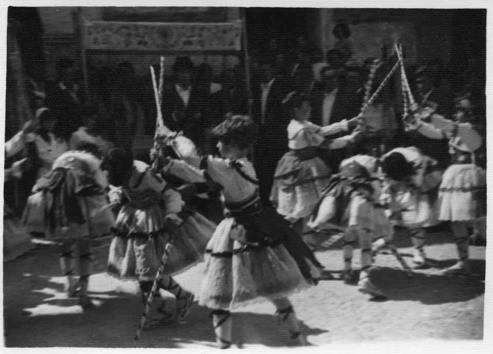 402521_114143898714181_610163631_n