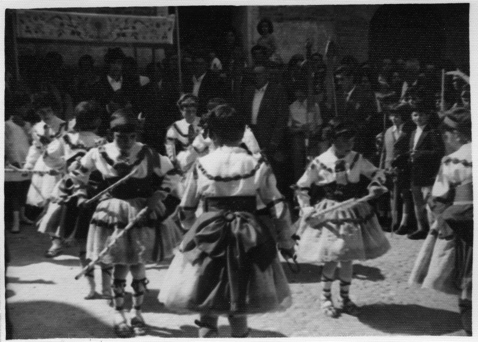 419951_114143785380859_494723914_n