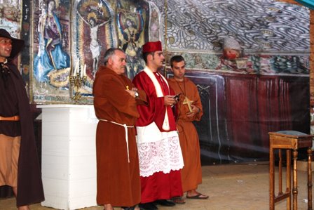 426274_114268422035062_1462675998_n