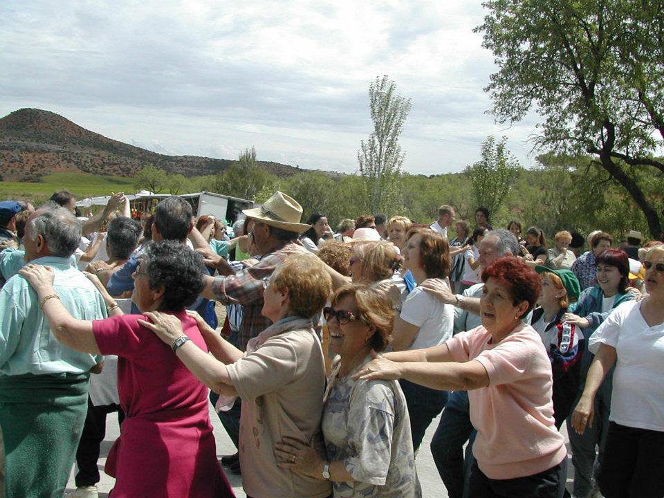 538274_139833059478598_1693227921_n